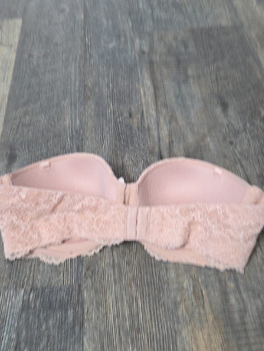 Victoria's Secret Strapless Lace Push-Up Bra - Light Pink - Picture 5 of 7